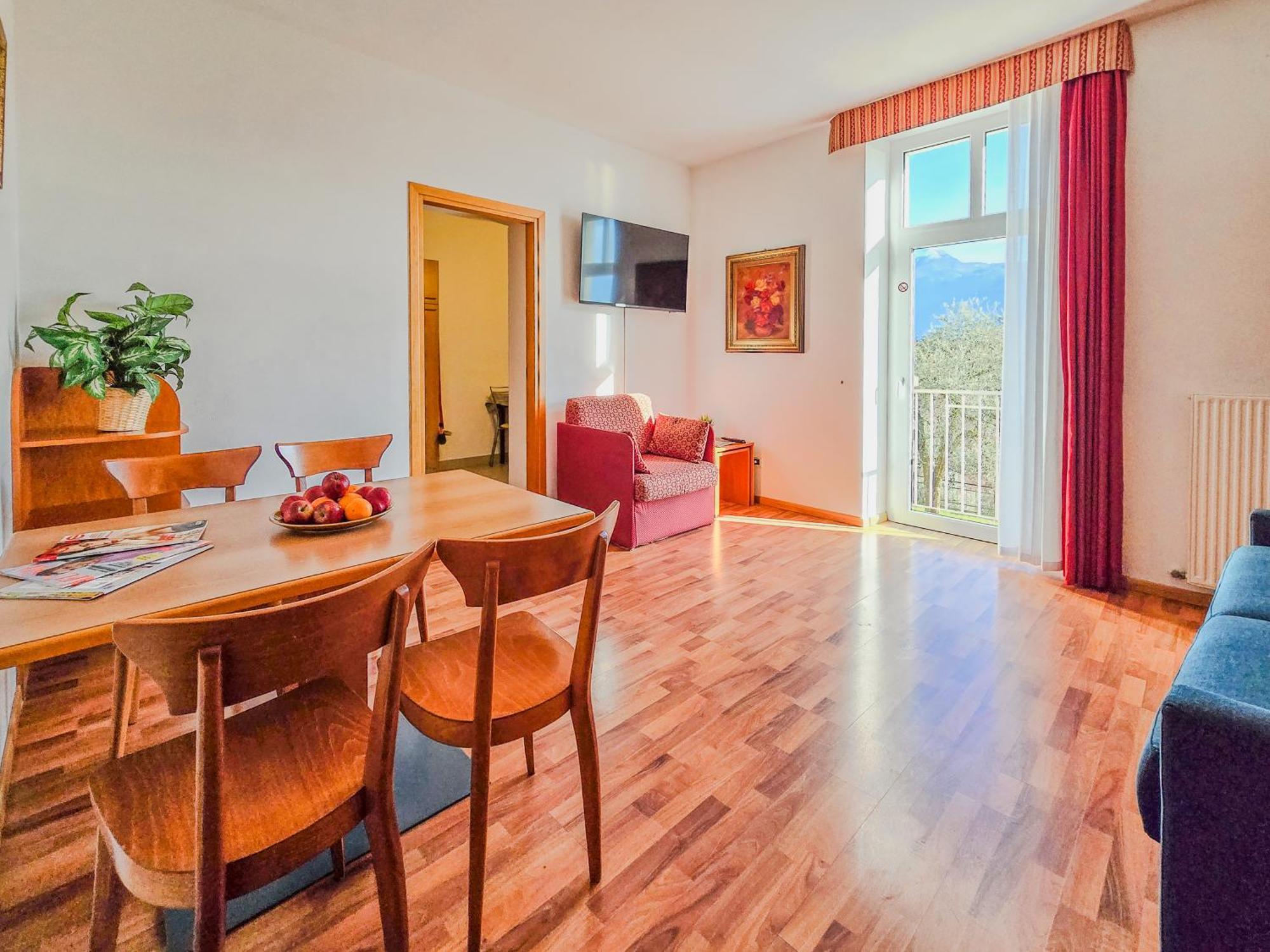 Aparthotel Englovacanze ริวาเดลการ์ดา ภายนอก รูปภาพ