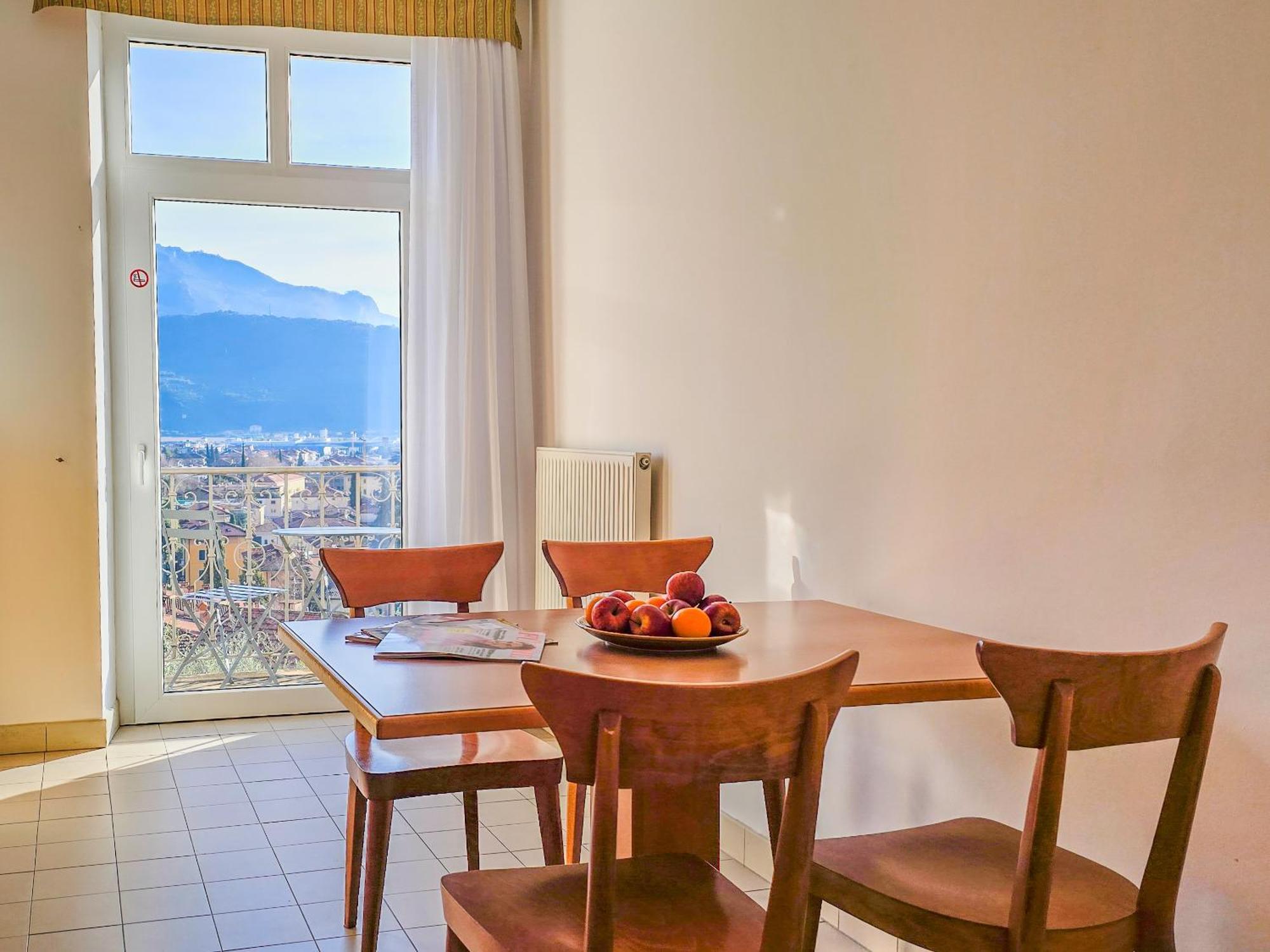 Aparthotel Englovacanze ริวาเดลการ์ดา ภายนอก รูปภาพ